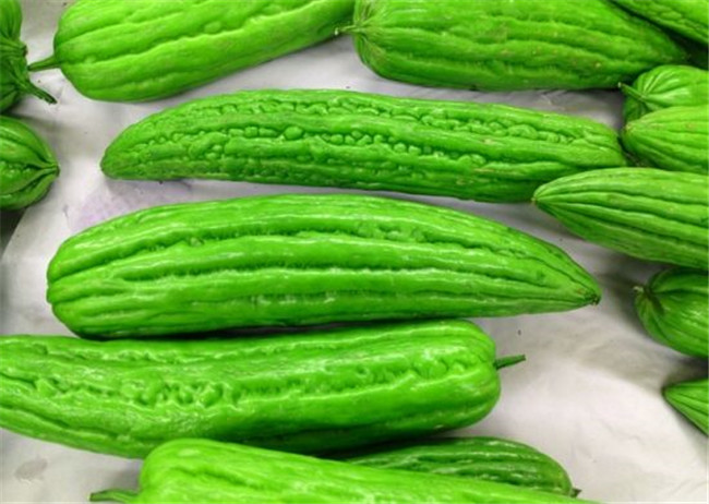 苦瓜减肥有效果吗 每日生吃苦瓜有减肥神效是真是假