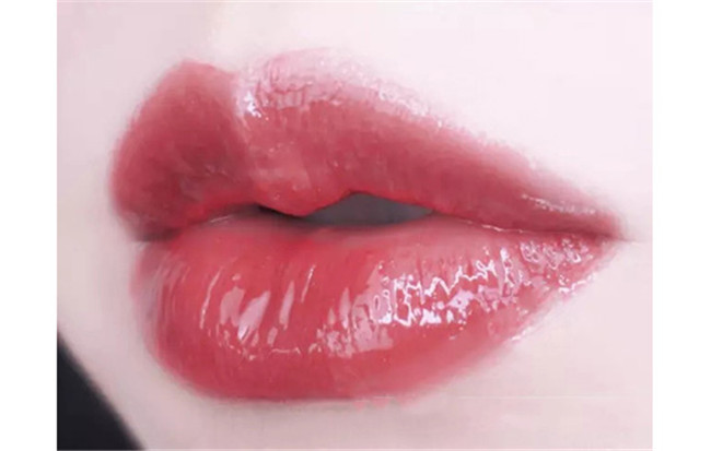 欧莱雅口红哪个颜色好 选对欧莱雅口红颜色气场全开