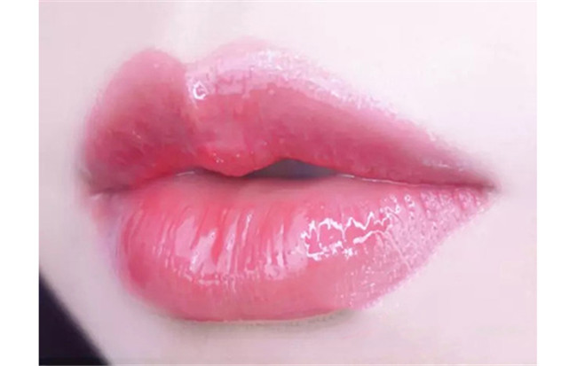 欧莱雅口红哪个颜色好 选对欧莱雅口红颜色气场全开