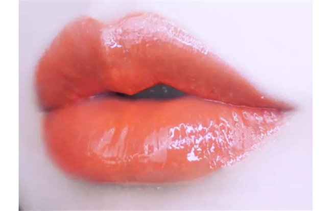 欧莱雅口红哪个颜色好 选对欧莱雅口红颜色气场全开