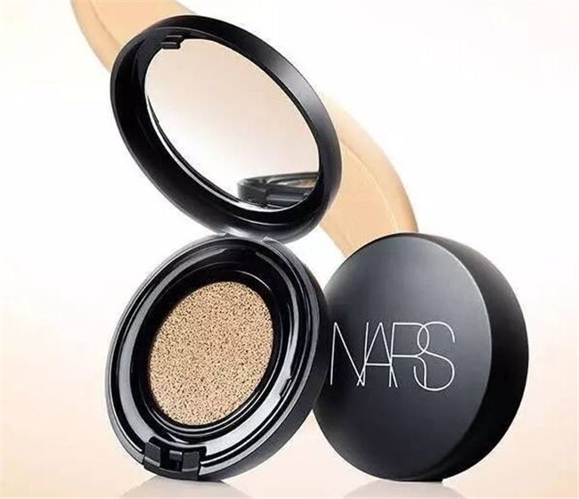 Nars气垫好用吗 亚洲女孩吃土都要拔草的大牌气垫
