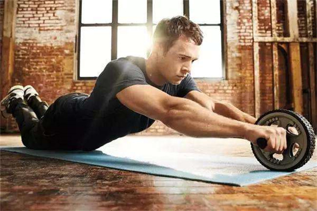 健腹轮能减肚子吗 巧玩健腹轮甩掉小肚腩练出腹肌