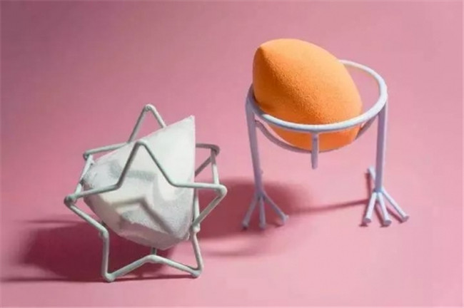 怎么用美妆蛋上粉底 巧用万能美妆蛋妆容更服帖