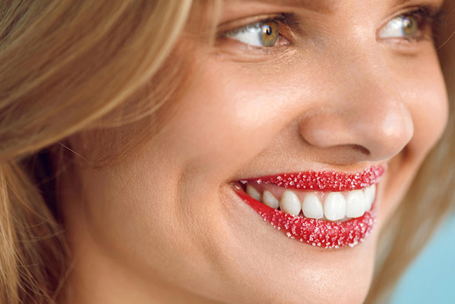 唇部周围暗沉怎样护理 后天唇色深6招帮你来搞定