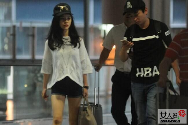 雪梨朱宸慧 傍国民老公恋爱疑实则为博上位出风头