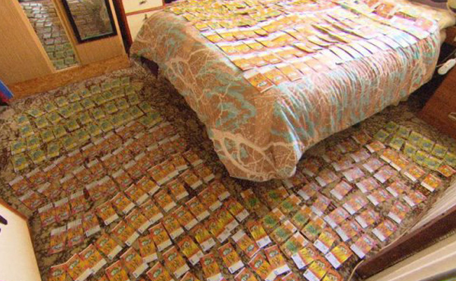 男子买油漆被坑 冷落十二年发现竟藏巨款万万没想到