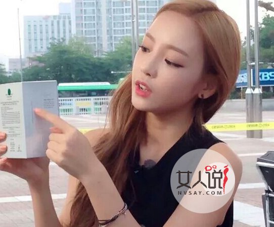 具荷拉求和失败向男友下跪 却面临牢狱之灾是怎么回事