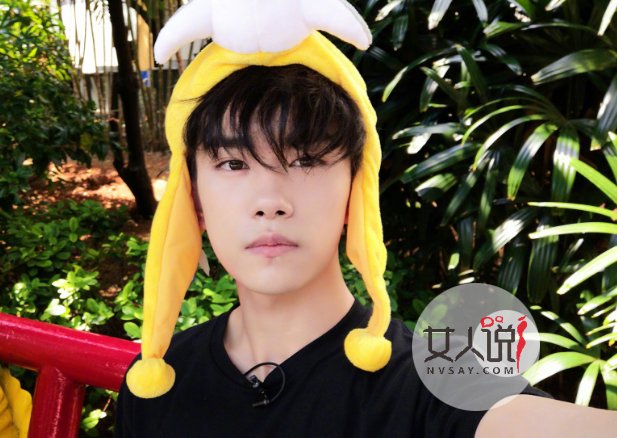 易烊千玺嘉人生日封面 帅到炸裂这样的千玺你见过吗