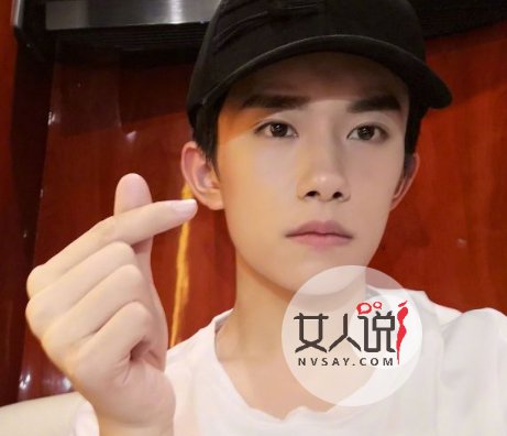 易烊千玺嘉人生日封面 帅到炸裂这样的千玺你见过吗