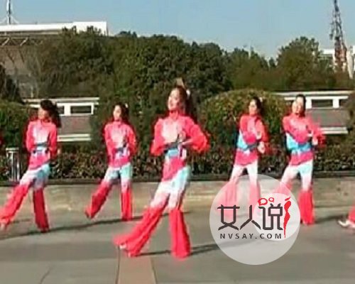 跟着经典广场舞歌曲摇起来