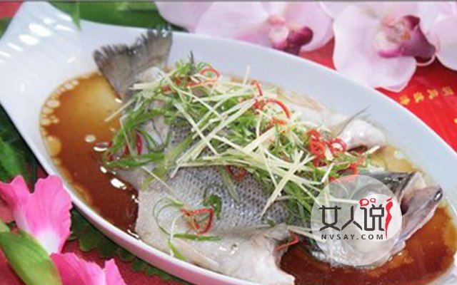 生活小助手:关于清蒸鲈鱼的做法你知道几种?