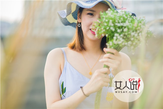 工棚里的原始欲望 男邻居夜夜寄宿假夫妻