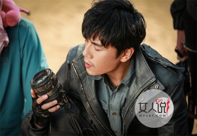 秦昊父爱满满晒女儿 他的坐姿却被疯狂调侃