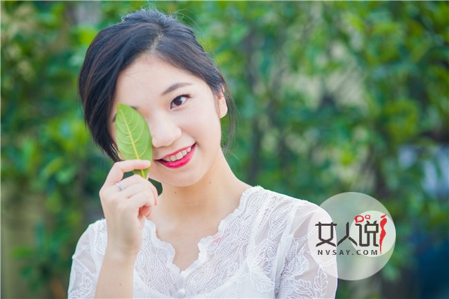 风流少妇 老公出差按捺不住深夜的寂寞