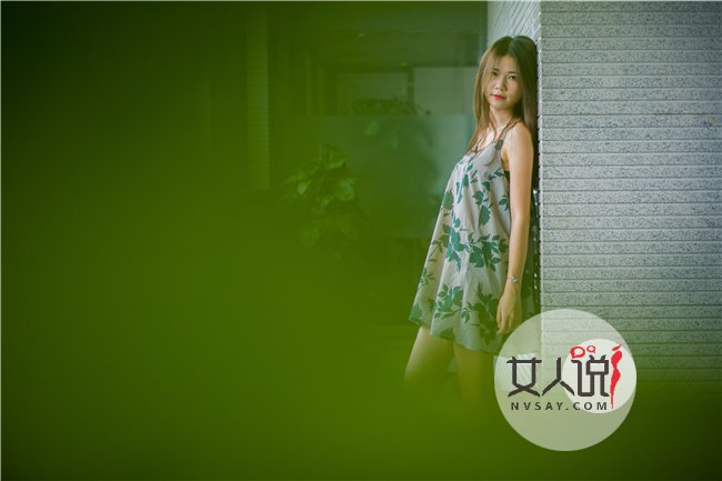 销魂女秘书 办公桌上翘臀的扭动让我踏入了最深处