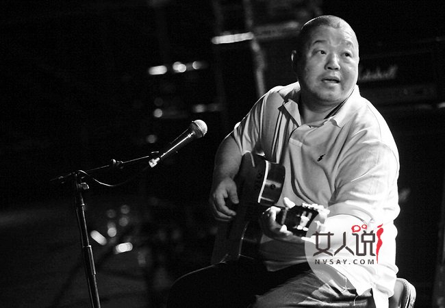 臧天朔告别仪式 众星云集举止却做作不已