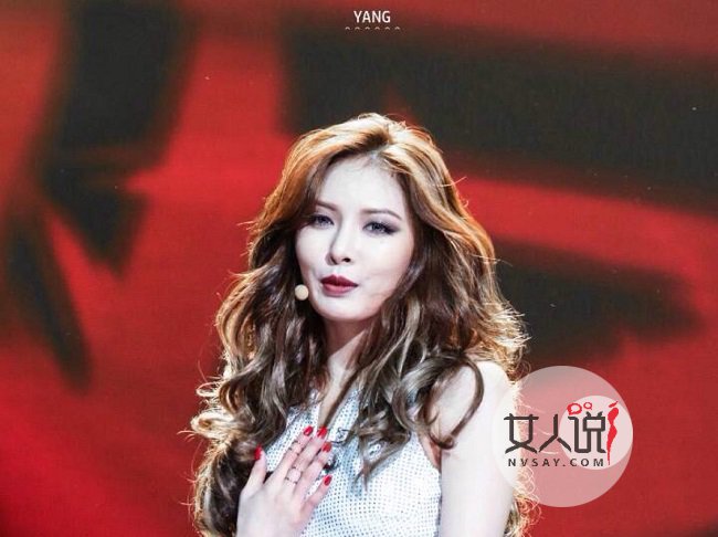 泫雅为什么离开CUBE 前脚刚走就有人送花篮欢送她的离开