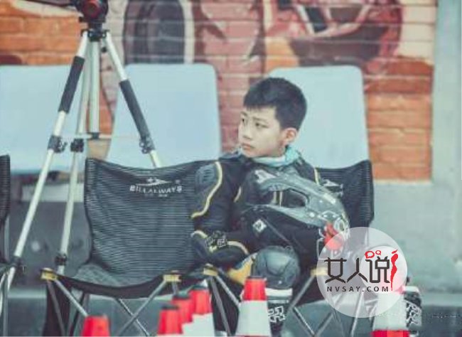 多多康康诺一都长大了 各个美丽帅气让人羡慕