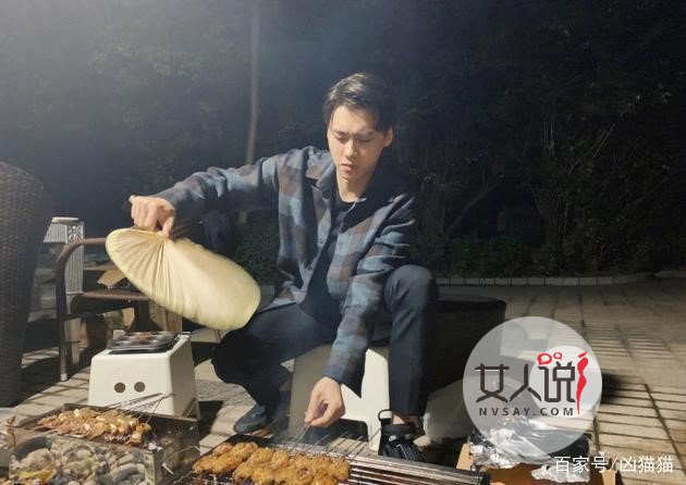 李易峰街边烧烤？甘当烧烤师傅