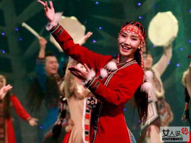 吉祥三宝女孩美艳照流出 昔日清纯少女变成熟御姐