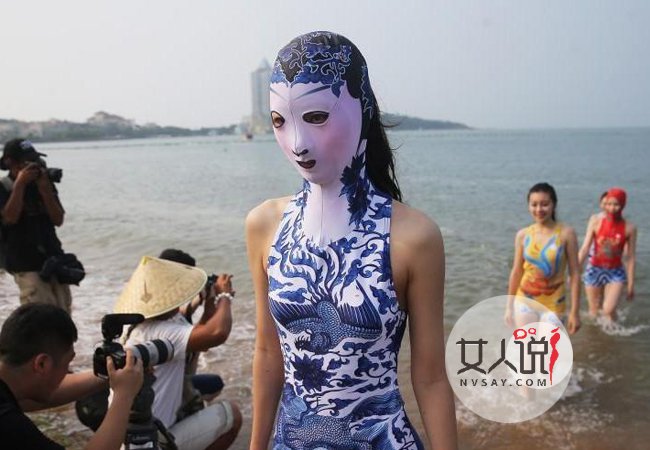 辣眼脸基尼回归 花样图案多任你选择却反而吐槽连连