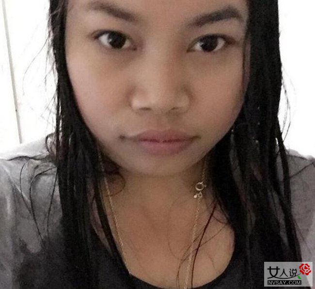 凤姐湿身诱惑遭批无诚意 出门淋雨全身湿漉漉惨变落汤鸡