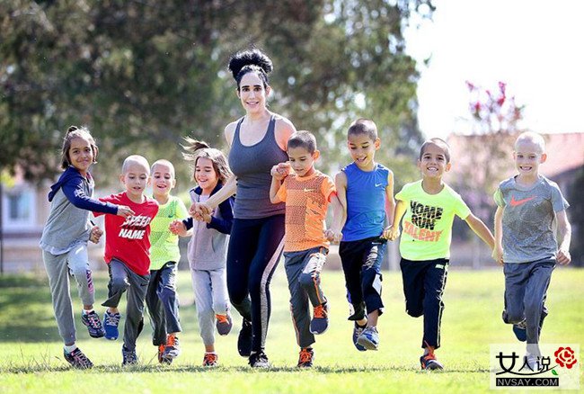 美国女子生8胞胎 庞大抚养费让其苦不堪言濒临破产边缘