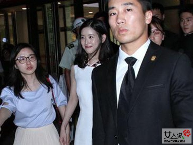 奶茶妹妹排场大 少女变辣妈甜笑姿色不减当年秒杀众宅男