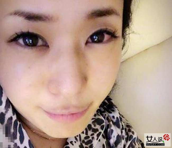 苍井空洗澡晒自拍 一脸微醺似小醉猫双眼泛红引宅男心疼