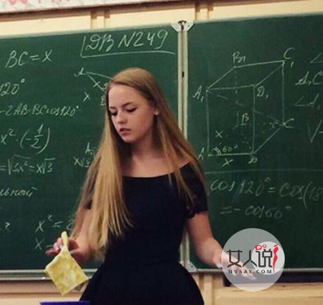 最性感的数学老师诞生 魔鬼身材凹凸有致让学生兴奋抓狂