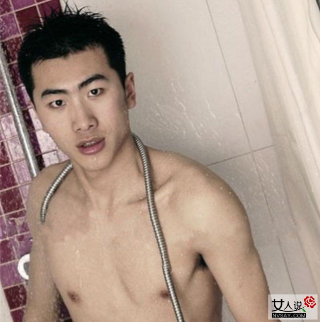 男模特下身总是硬的 陈大卫浴室揭秘模特内情