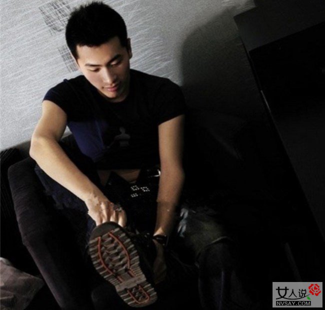 男模特下身总是硬的 陈大卫浴室揭秘模特内情