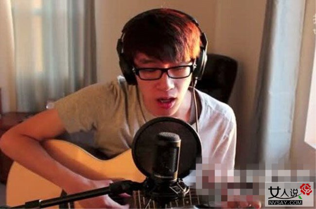 回音哥真面目遭损友曝光 网红歌手面具背后竟似忧郁小王子