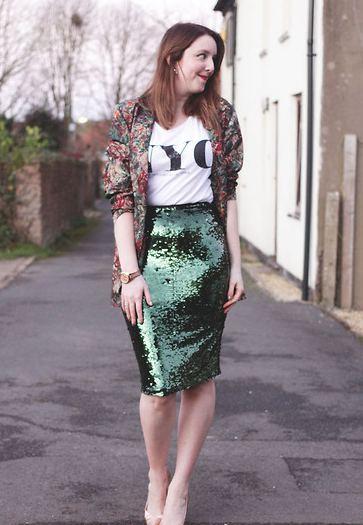 今天穿什么:轻熟女亮片裙怎么搭配?