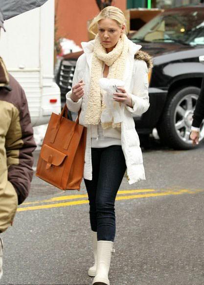 别怕！臃肿羽绒服也能穿出时尚感！