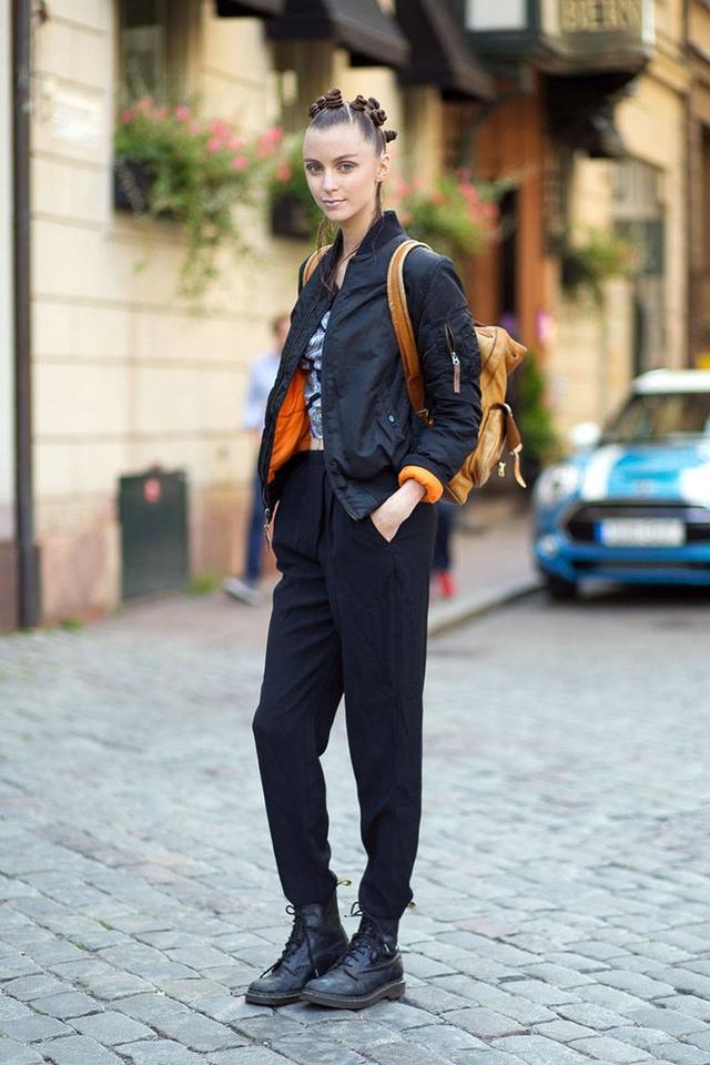 会穿飞行员夹克的女人真的帅呆了