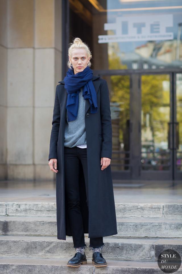 温度风度两不误 只需一件及踝大衣