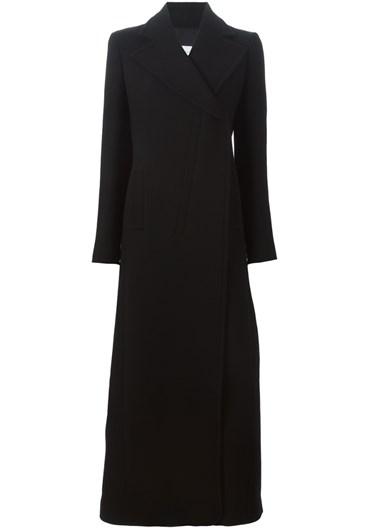 想要超强气场？长款大衣才是你的菜