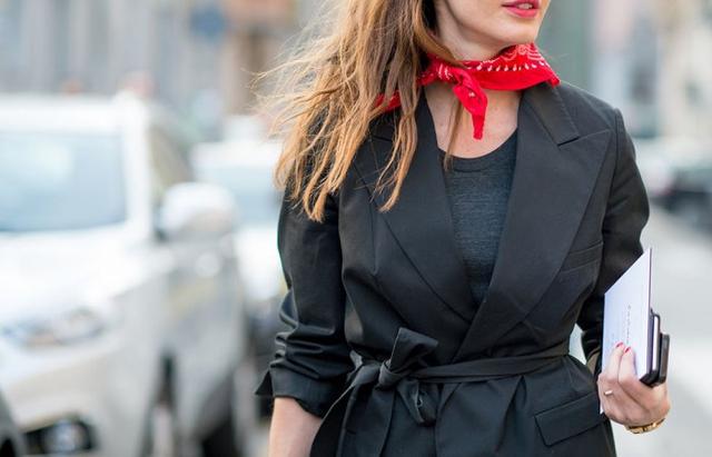 成为百变时尚大咖,你只差一条小方巾!