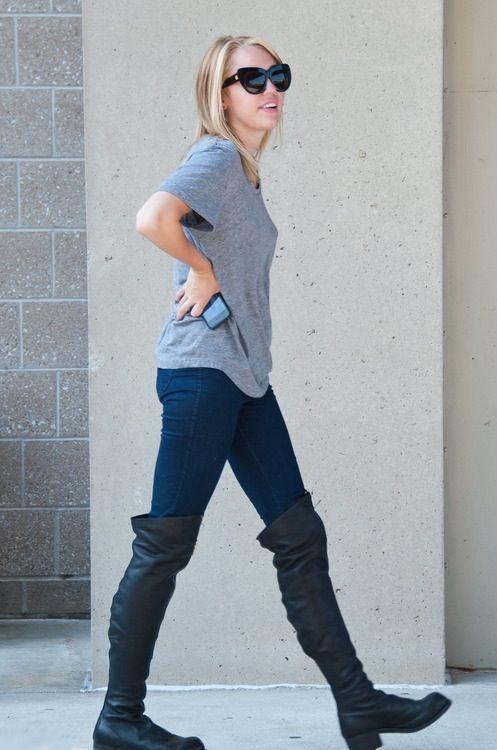 今天穿什么：过膝长靴显瘦不是一点点