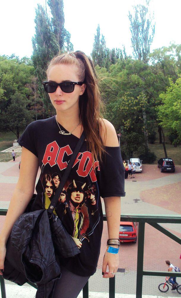 夹克配长裙 教你修炼摇滚范儿