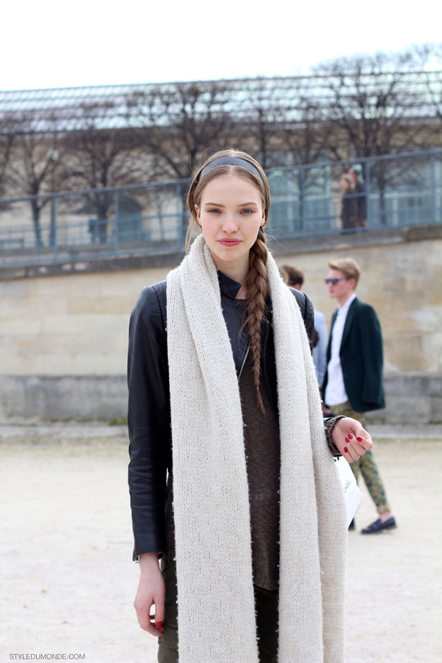 时髦保暖打造黄金比例，一条围巾满足你的N个愿望！