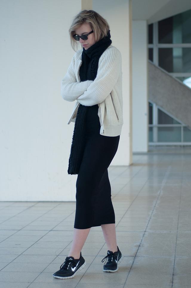 连身长裙配平底鞋帅你一脸