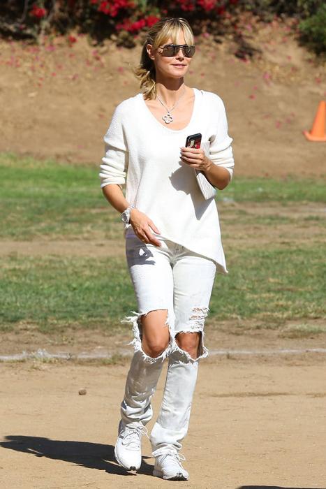 早秋破洞牛仔刚刚好