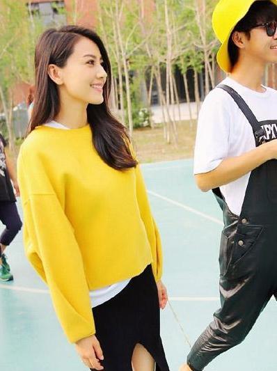 不化妆也能神采奕奕？ 非套头衫莫属！