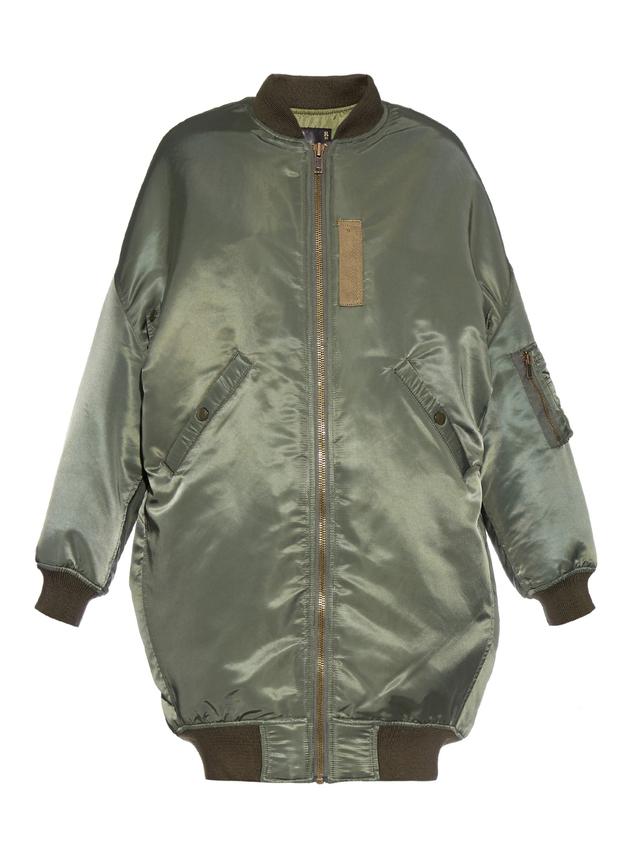 会穿飞行员夹克的女人真的帅呆了