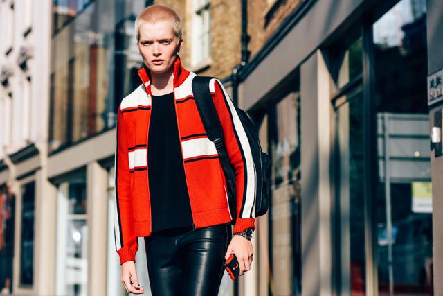 秋天怎么把亮色穿的美？