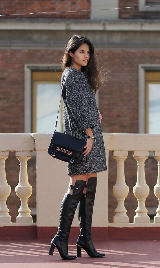 毛衣裙配长靴 优雅大气性感范儿十足