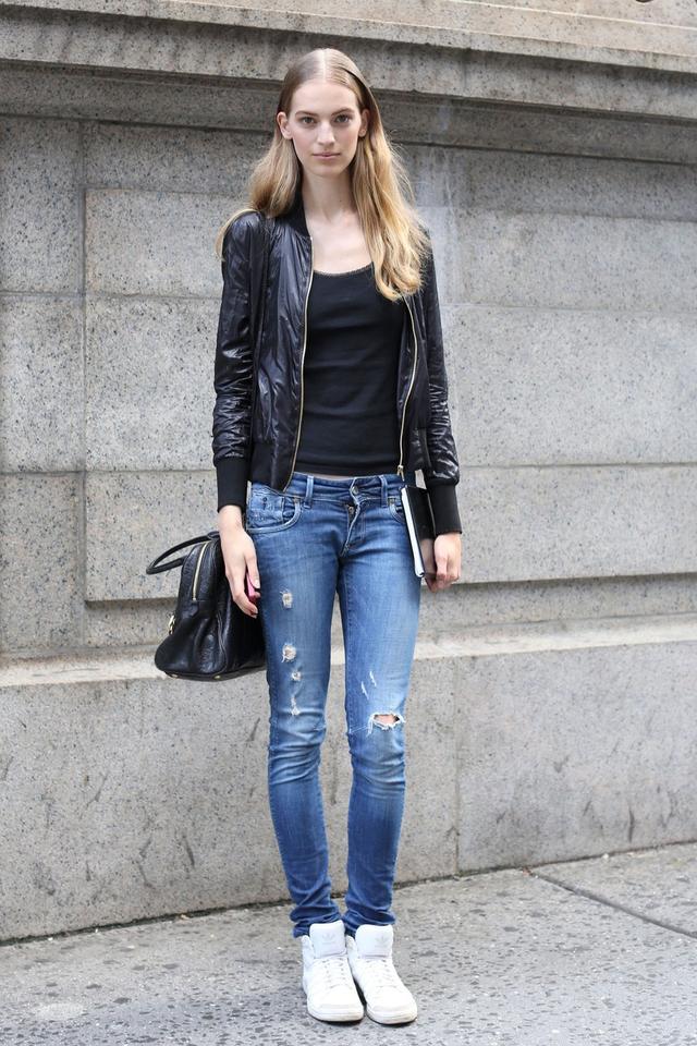 早秋破洞牛仔刚刚好