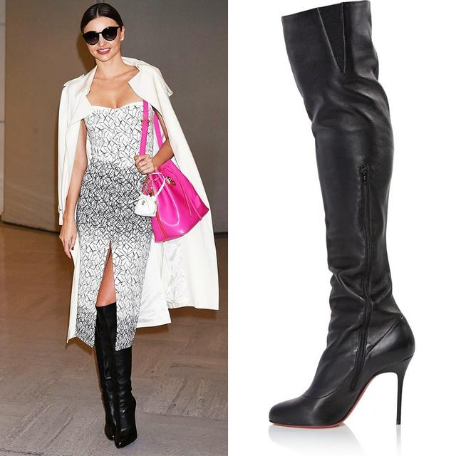 过膝长靴配高开衩裙 明星都在这样搭！